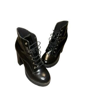 Black Goth Platform Chunky Block Heel Lace up Divided Combat Boots Size 8.5